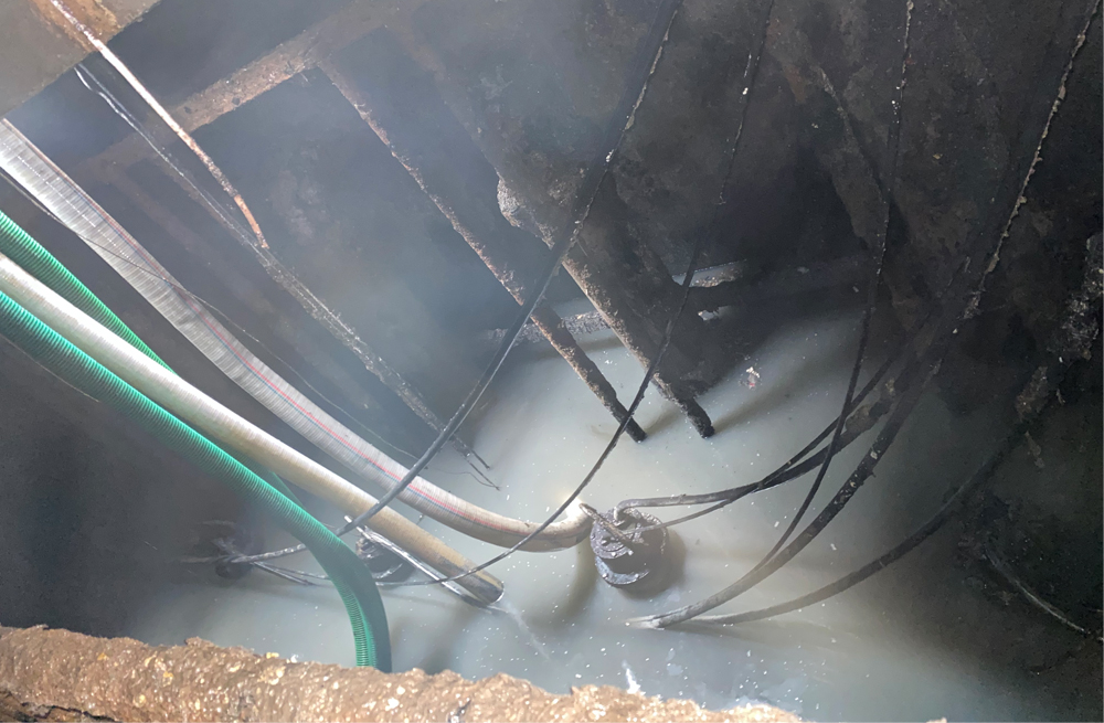 272禄口商城污水池清运